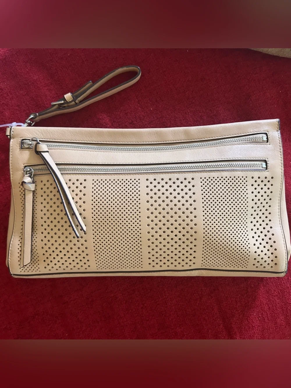 COACH BLEEKER Perforated CLUTCH EUC - Picture 2 of 5